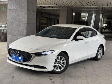Mazda 3 2022, фото 1