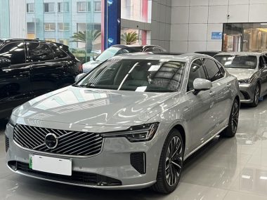 Volvo S90 2025, фото 1