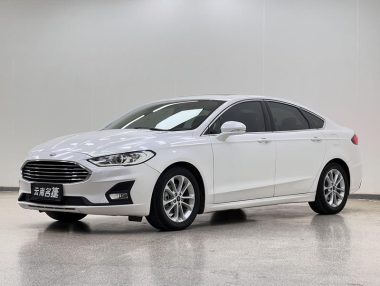 Ford Mondeo 2022, фото 1