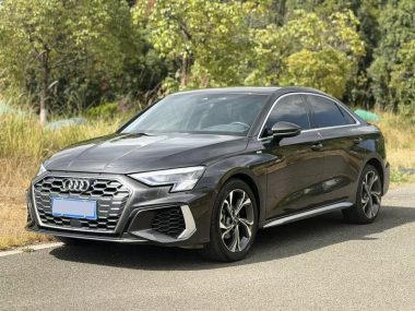 Audi A3 2022, фото 1
