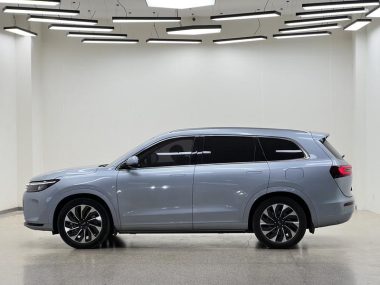 AITO M7 Plus 5-seat RWD — фото 3
