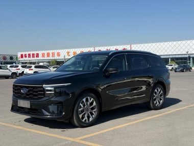 Ford Edge 2023, фото 1