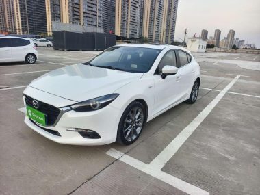 Mazda 3 2018, фото 1