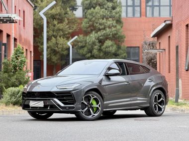 Lamborghini Urus 2019, фото 1