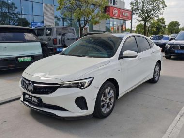 Buick Verano 2023, фото 1