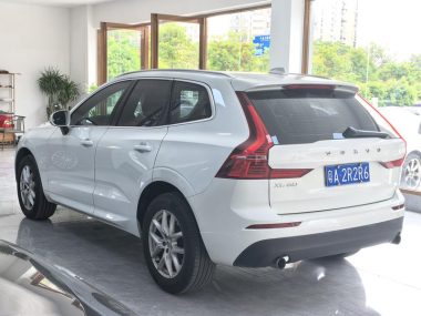 Volvo XC60 T4 Zhiyi — фото 4