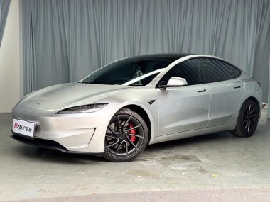 Tesla Model 3 2024, фото 1