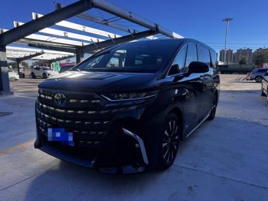 Toyota Alphard 2026, фото 1