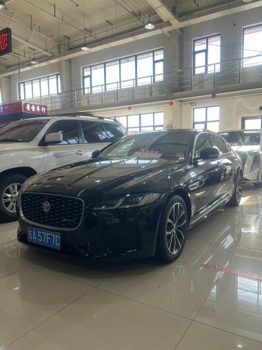 Jaguar XFL 2023, фото 1