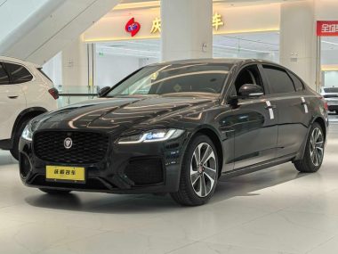 Jaguar XFL 2023, фото 1
