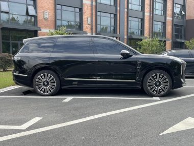 NIO ES8 6-seat Executive Luxury — фото 4