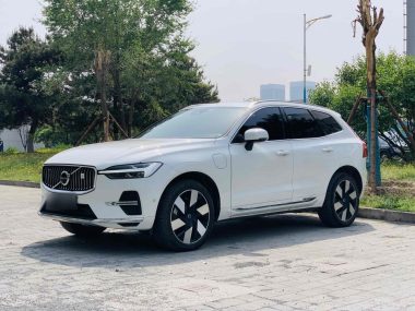Volvo XC60 2024, фото 1