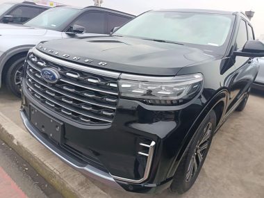 Ford Explorer 2025, фото 1