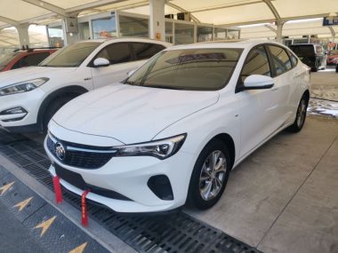 Buick Verano 2024, фото 1