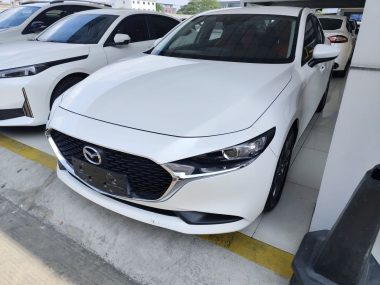 Mazda 3 2020, фото 1