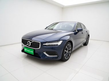 Volvo S60 2022, фото 1