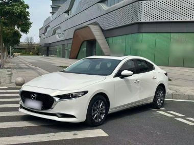Mazda 3 2020, фото 1