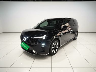 Volvo EM90 2024, фото 1