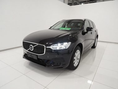 Volvo XC60 2018, фото 1