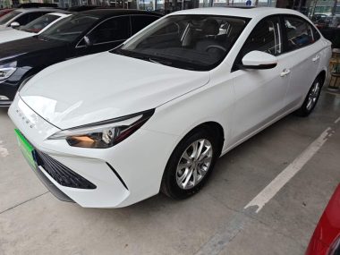 Roewe i5 2025, фото 1