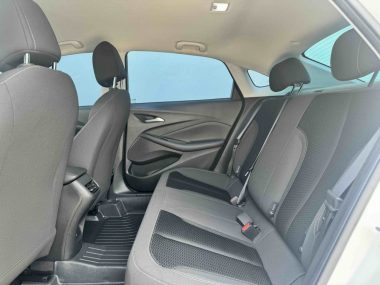 Buick Verano 2024, фото 1