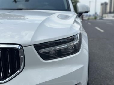 Volvo XC40 T4 — фото 4