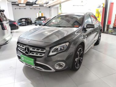 Mercedes-Benz GLA 2018, фото 1
