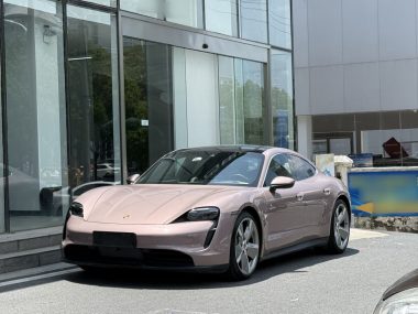Porsche Taycan 2021, фото 1