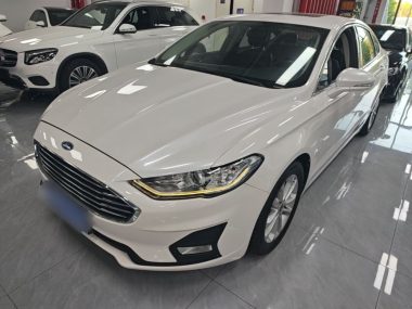 Ford Mondeo 2021, фото 1