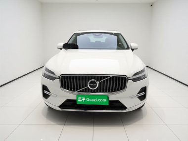Volvo XC60 B5 — фото 2