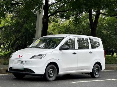 Wuling Hongguang NEV 2026, фото 1