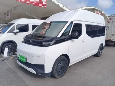 Farizon VAN 2025, фото 1