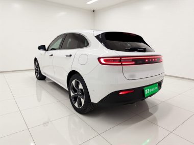 AITO M5 EREV RWD Standard Edition — фото 4
