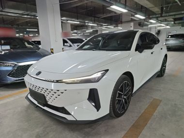 Changan UNI-V iDD 2025, фото 1
