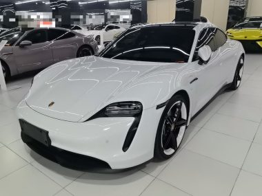 Porsche Taycan 2024, фото 1