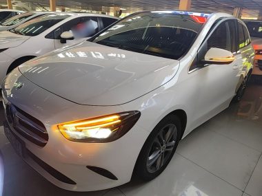 Mercedes-Benz B-Class 2020, фото 1