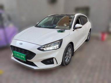 Ford Focus 2022, фото 1