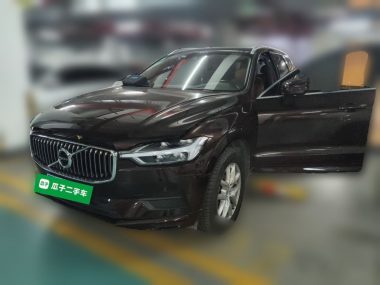 Volvo XC60 2019, фото 1