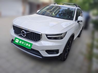 Volvo XC40 2021, фото 1