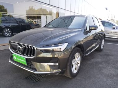 Volvo XC60 2021, фото 1
