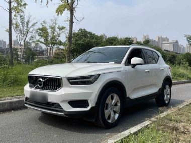 Volvo XC40 2021, фото 1