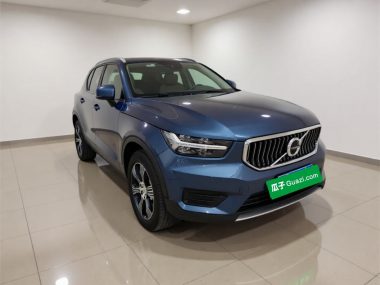 Volvo XC40 T3 — фото 3