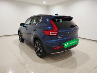 Volvo XC40 T3 — фото 4