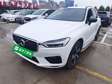 Volvo XC60 2019, фото 1