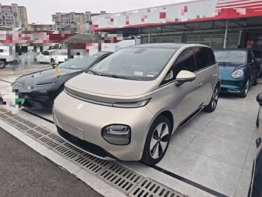 Baojun Yunduo 2024, фото 1