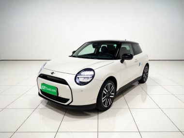MINI COOPER 2025, фото 1