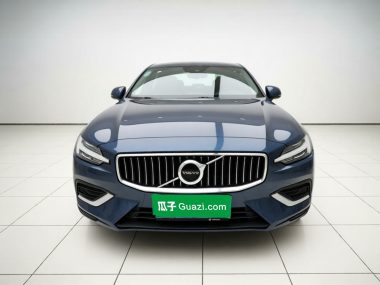 Volvo S60 B4 — фото 2