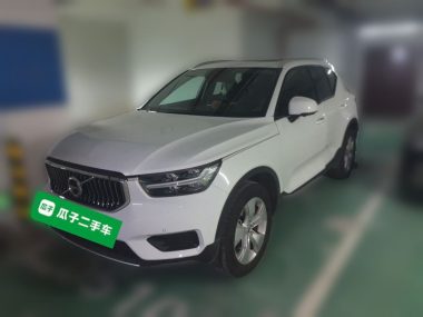 Volvo XC40 2022, фото 1