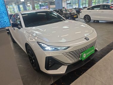 Changan UNI-V iDD 1.5T 113km — фото 3