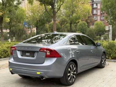 Volvo S60 S60L T3 — фото 3